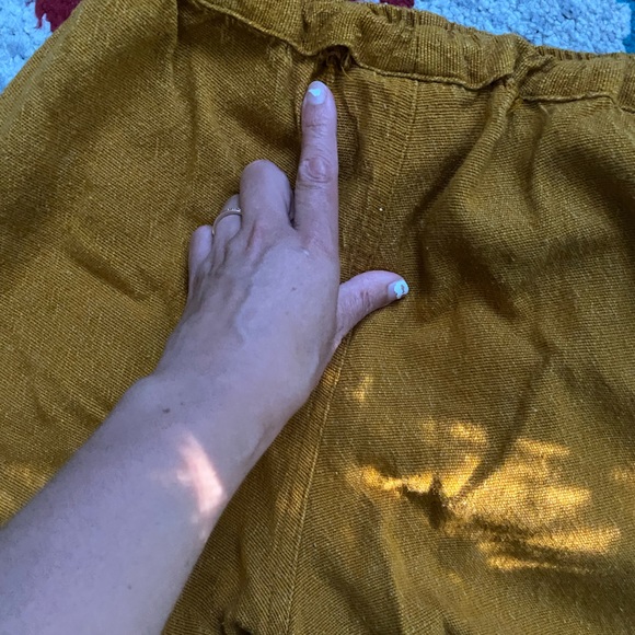 Feel good elastic shorts in mustard! - Picture 3 of 4